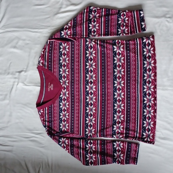Nautica Micro Fleece Snowflake Lounge Top- Sz. Med - Picture 7 of 7